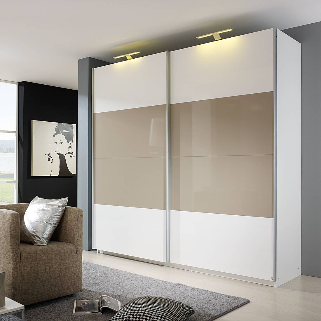 Rauch Select Schwebetürenschrank – für ein modernes Heim | Home24 Schwebetürenschrank grau hochglanz
Schwebetürenschrank grau hochglanz
Rauch Select Schwebetürenschrank – für ein modernes Heim | Home24